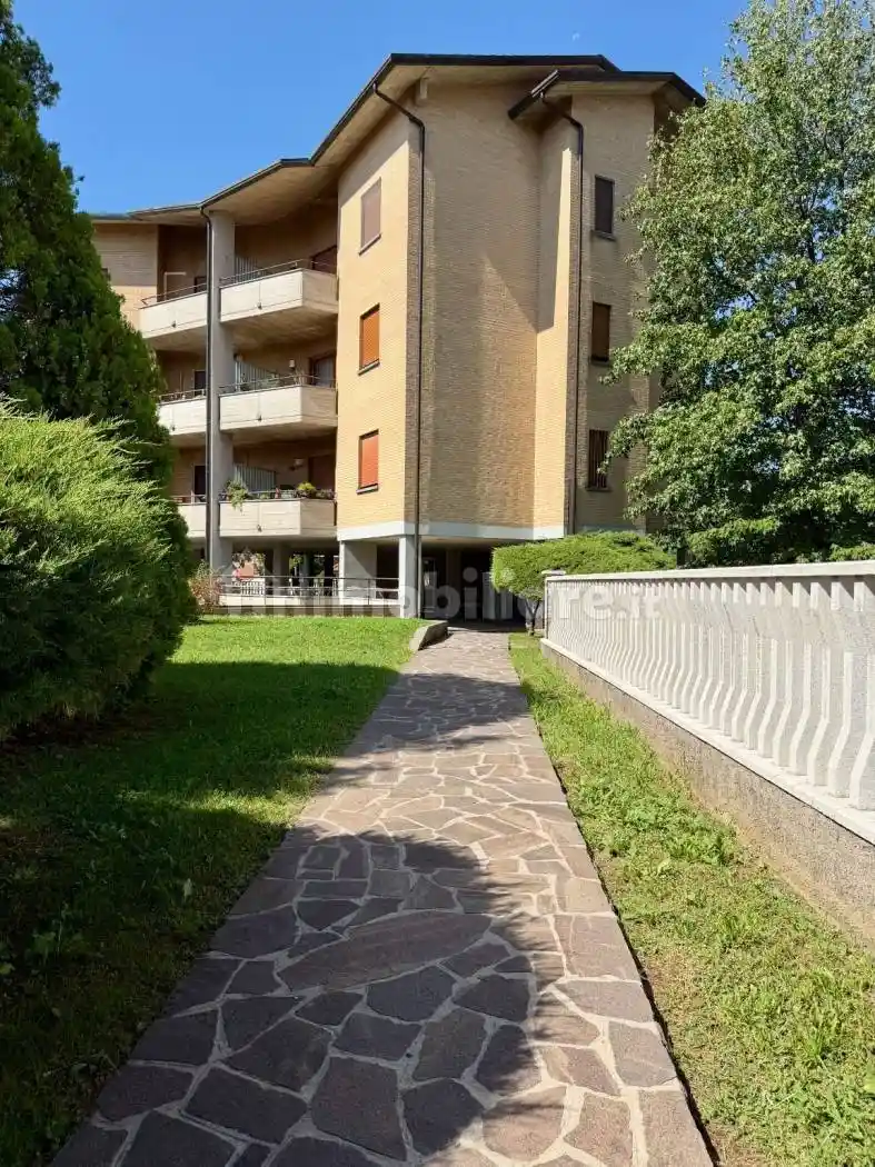 Appartamento in affitto a Solaro