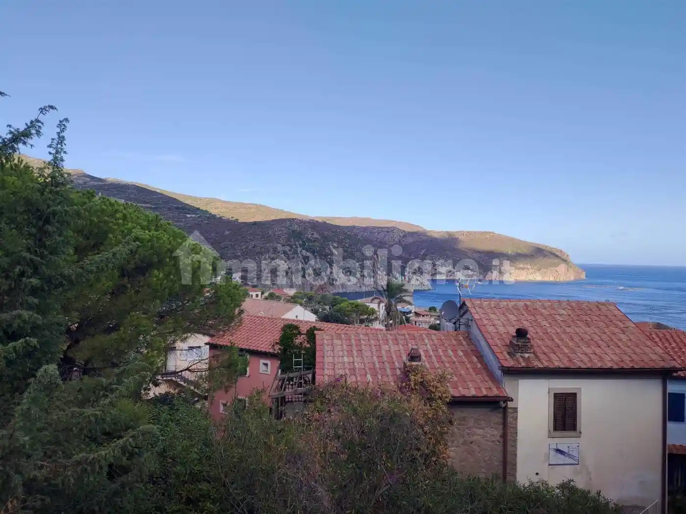 Appartamento in vendita a Capraia Isola