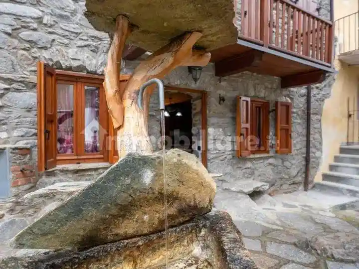 Casa indipendente in vendita a Noasca