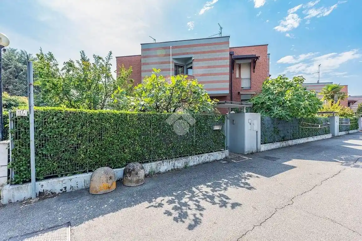 Villa in vendita a Lainate