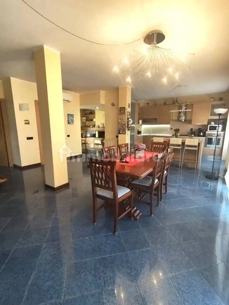 Appartamento in vendita a Gorla Minore