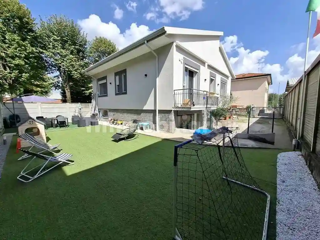 Villa - foto 2