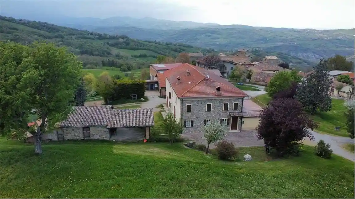 Rustico - Casale in vendita a Canossa