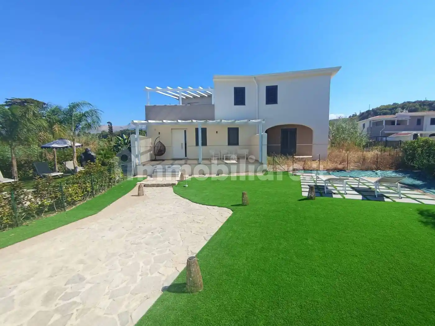 Villa in affitto a Campofelice di Roccella