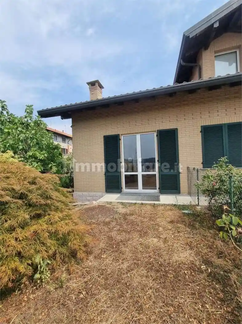 Villa in vendita a Castronno