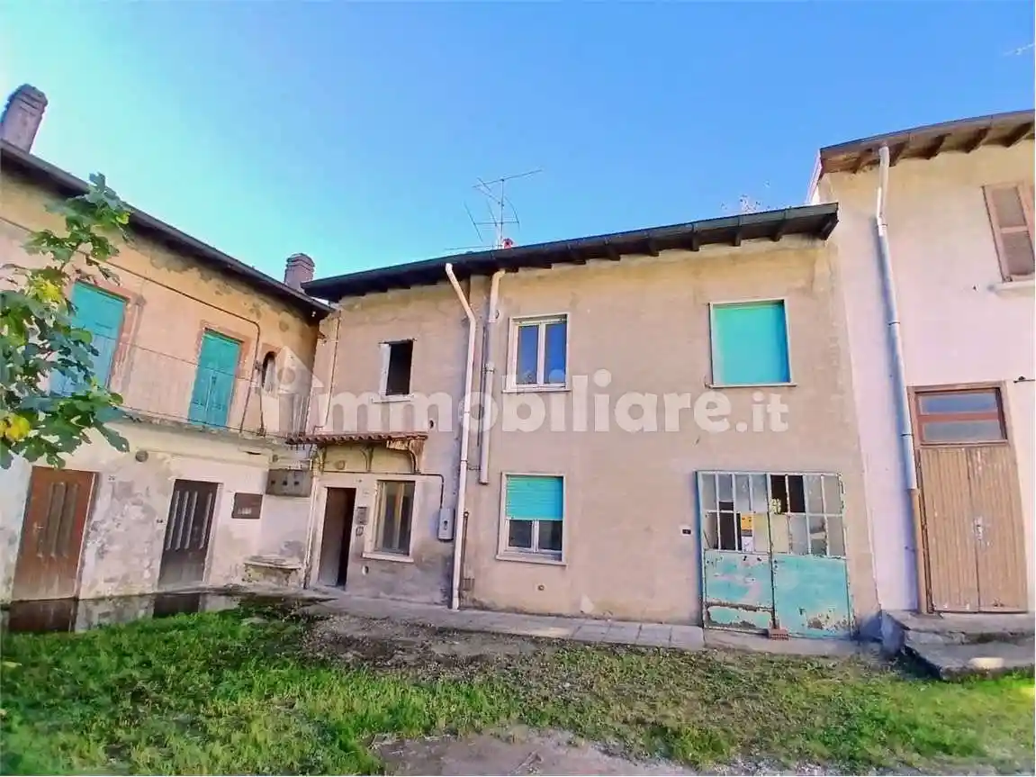 Casa indipendente in vendita a Solbiate con Cagno