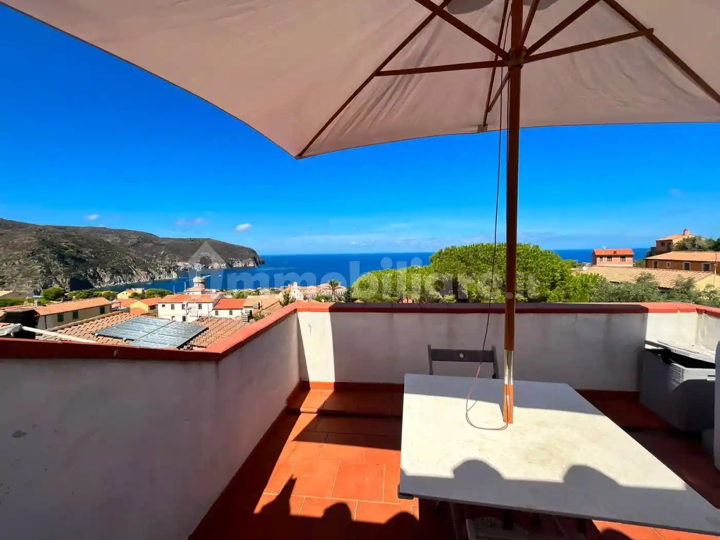 Appartamento in vendita a Capraia Isola