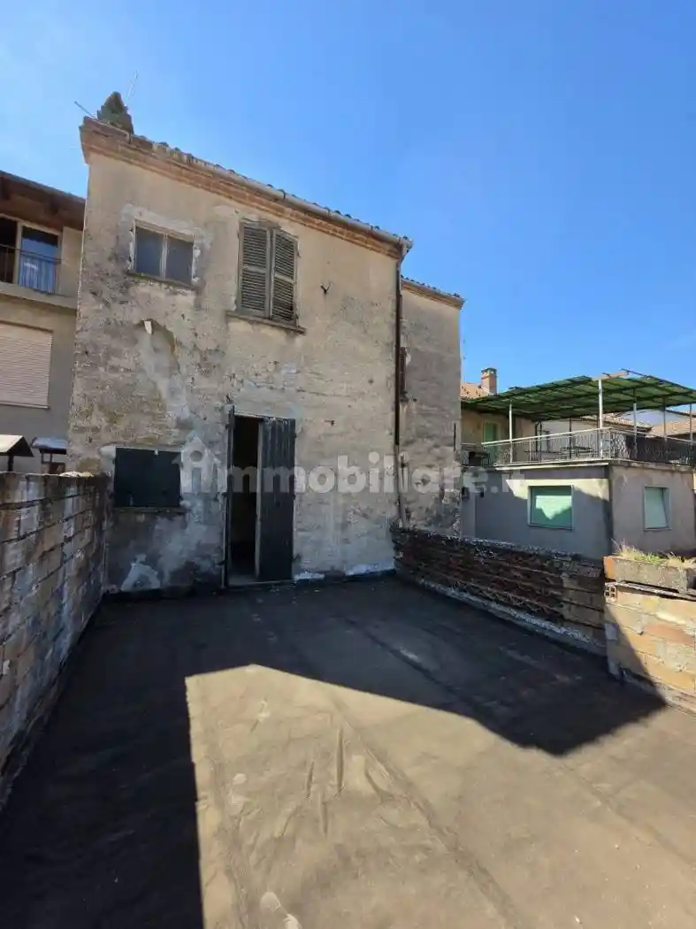 Casa indipendente in vendita a Mombaruzzo