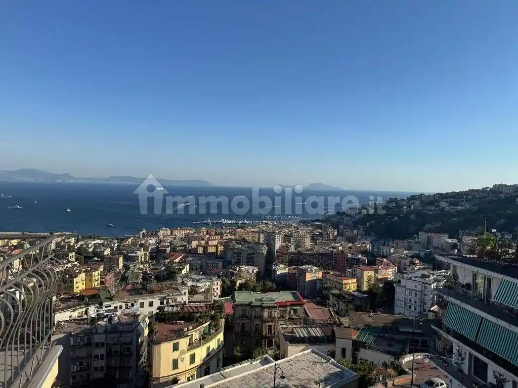 Appartamento in affitto a Napoli