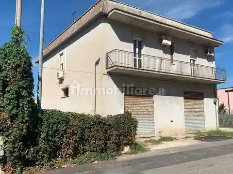 Villa in vendita a Cisterna di Latina