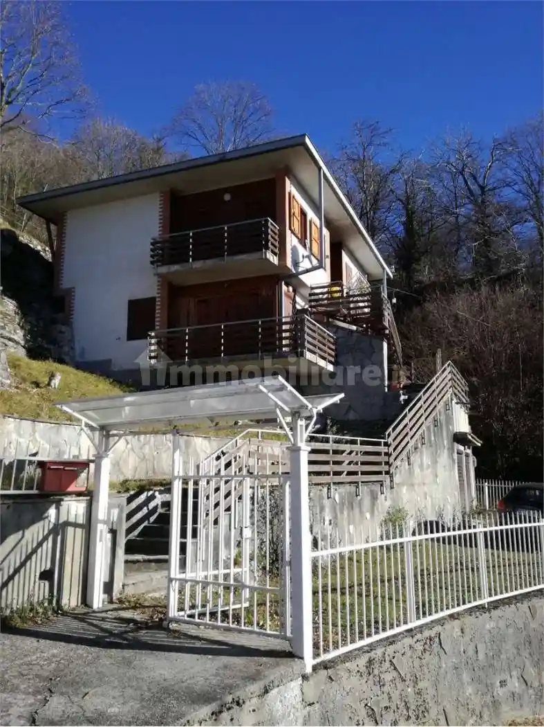 Villa in vendita a Veleso