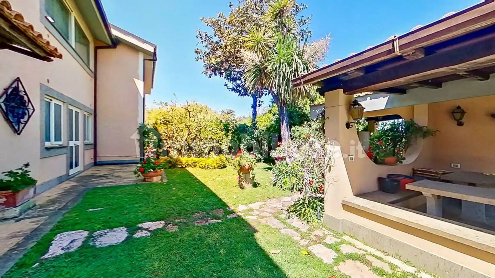 Villa in vendita a Ladispoli