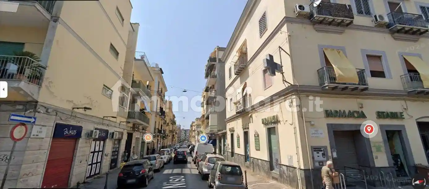 Appartamento in vendita a Napoli