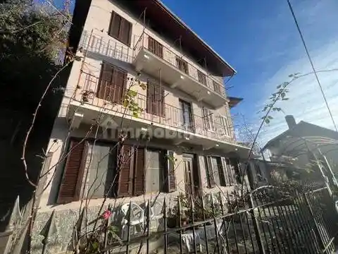 Villa in vendita a Coggiola