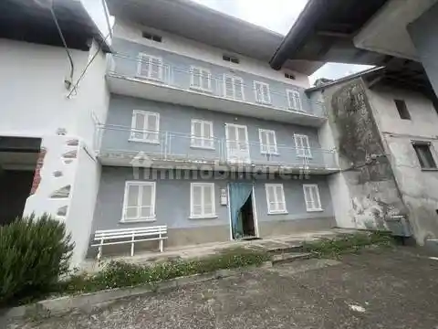Villa in vendita a Caprile