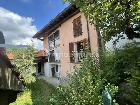 Villa in vendita a Caprile