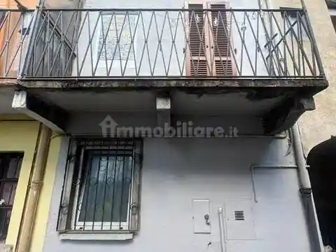 Villa in vendita a Serravalle Sesia