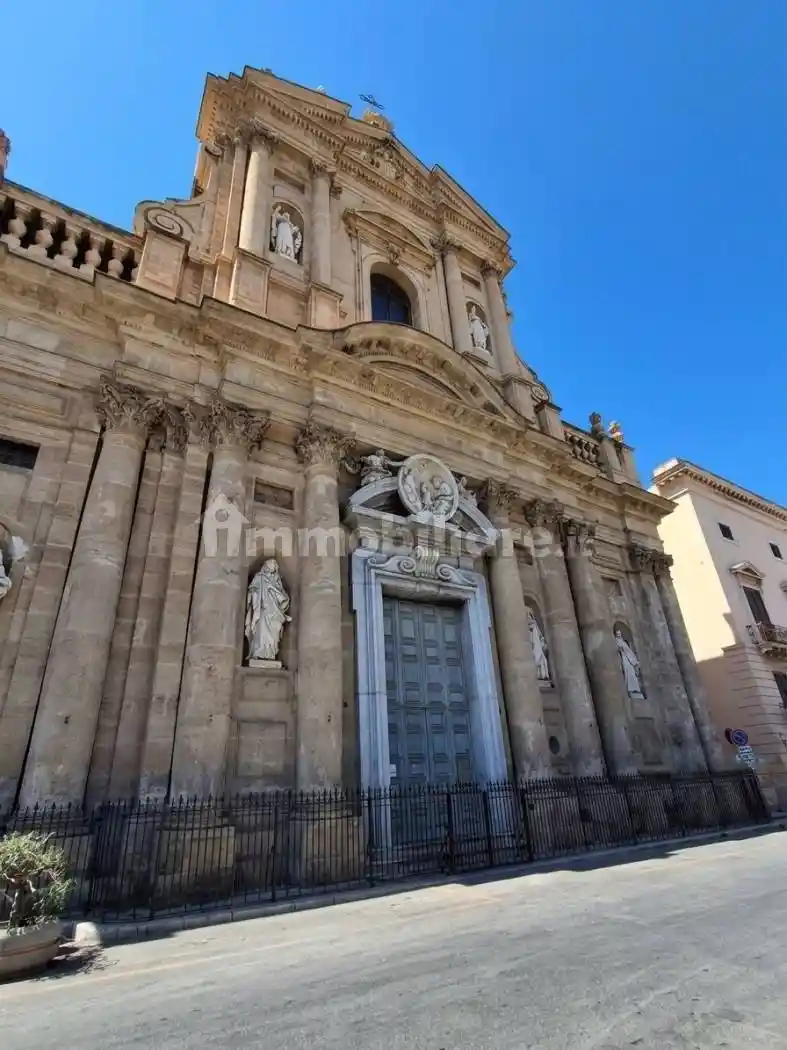 Appartamento in vendita a Palermo