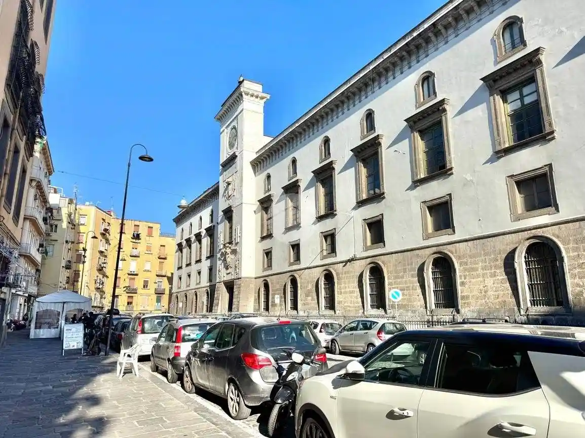 Appartamento in vendita a Napoli