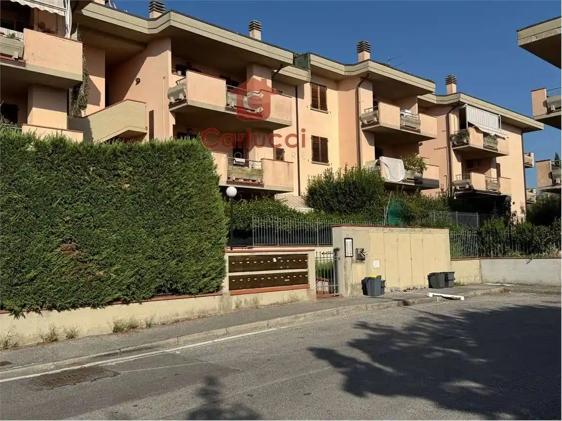 Appartamento in vendita a Uzzano