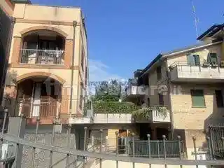 Appartamento in affitto a Usmate Velate
