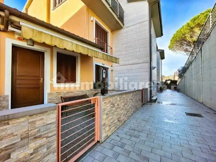 Villetta a schiera in vendita a Carmignano