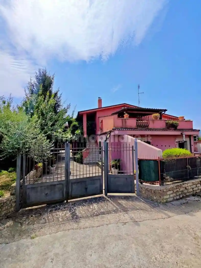 Villa in vendita a Zagarolo