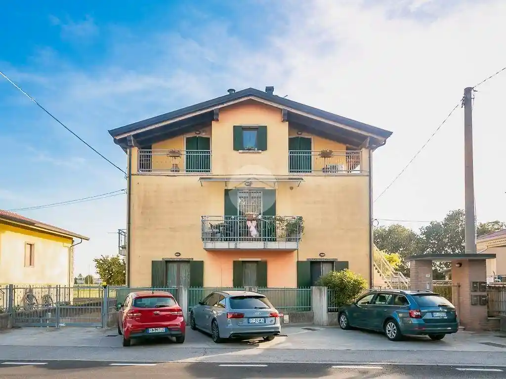 Appartamento in vendita a Villafranca di Verona