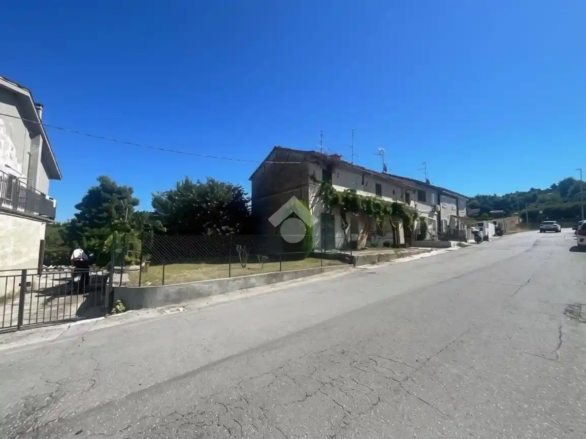 Rustico - Casale in vendita a Pesaro