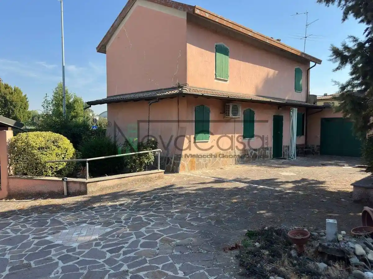 Casa indipendente in vendita a Fombio