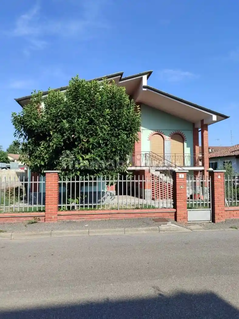 Villa in vendita a Gerenzago