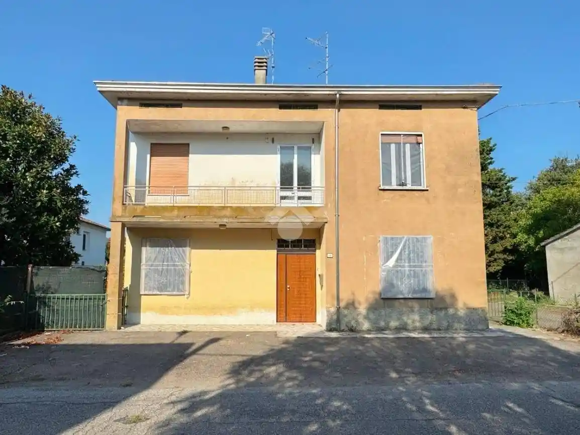 Villa in vendita a Brescello