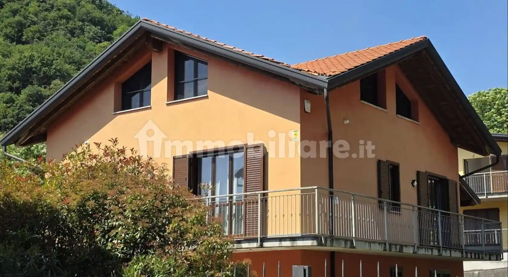 Villa in vendita a Proserpio