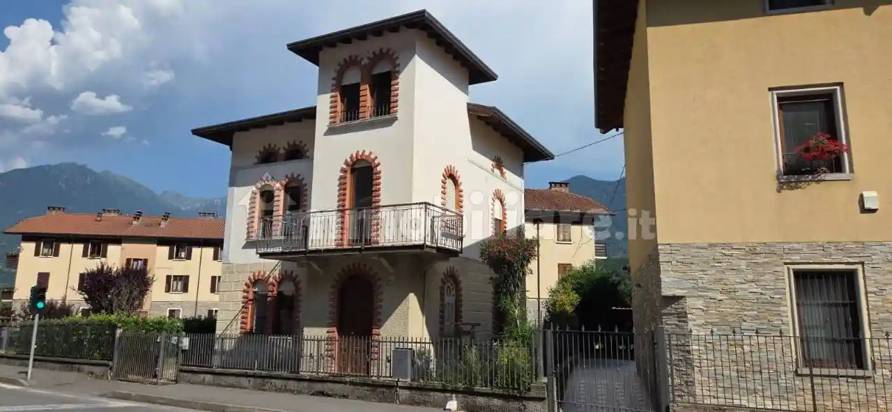 Villa in vendita a Piancogno