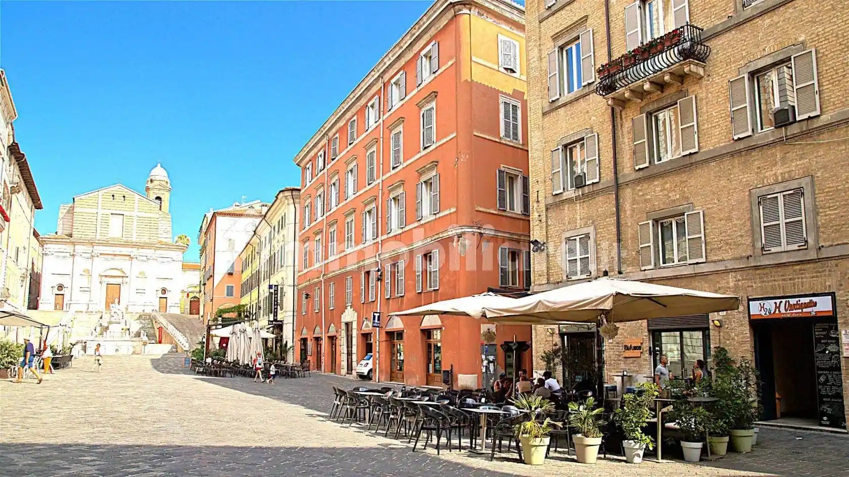 Appartamento in affitto a Ancona