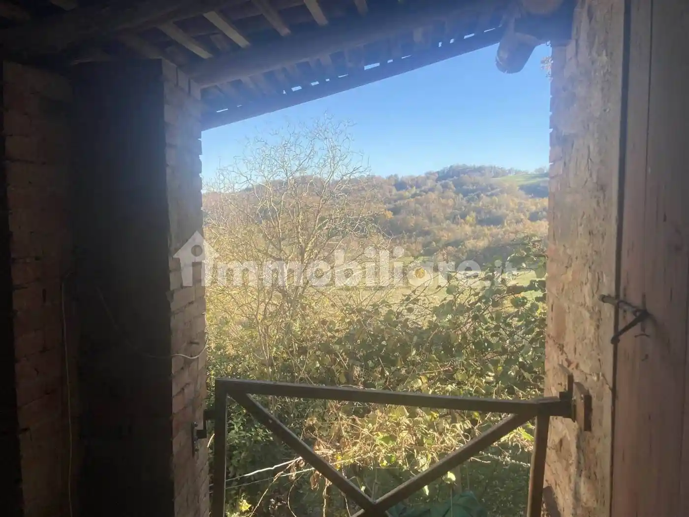 Rustico - Casale in vendita a Canossa