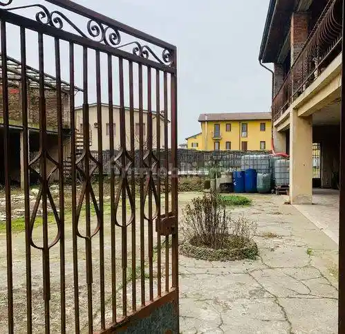 Rustico - Casale in vendita a Borgo San Giacomo
