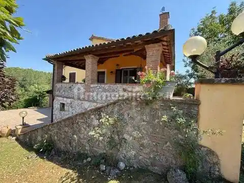 Villa in vendita a Avigliano Umbro