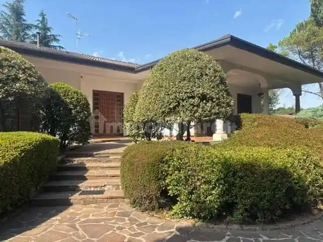 Villa in vendita a Olgiate Comasco