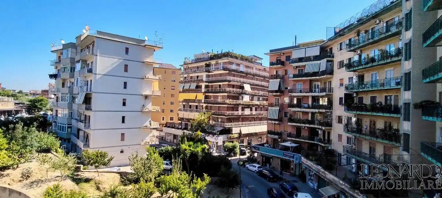 Appartamento in vendita a Napoli