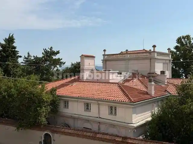 Appartamento in vendita a Trieste