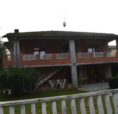 Villa in vendita a Sale