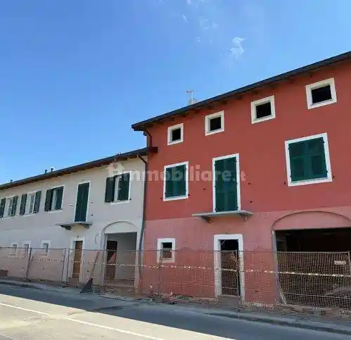 Villetta a schiera in vendita a Pasturana