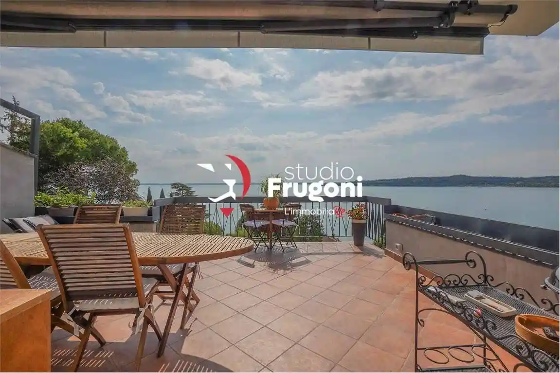 Villa in vendita a Padenghe sul Garda