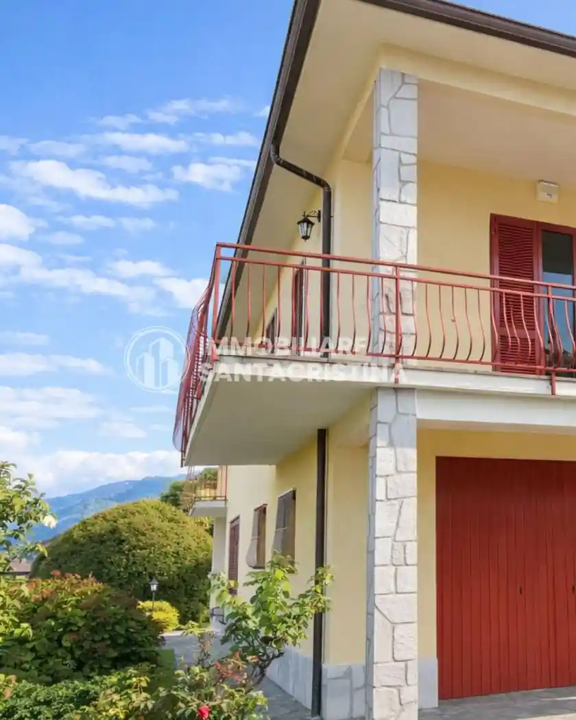 Villa in vendita a Porto Valtravaglia