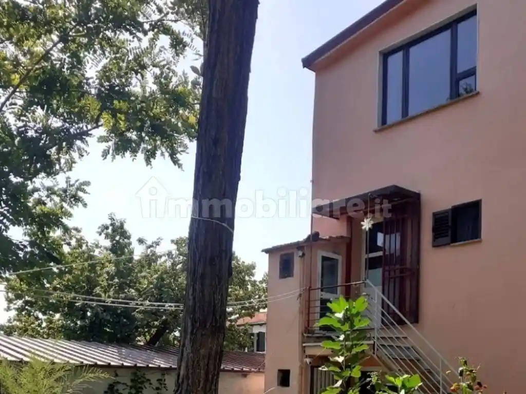 Appartamento in vendita a Sarzana