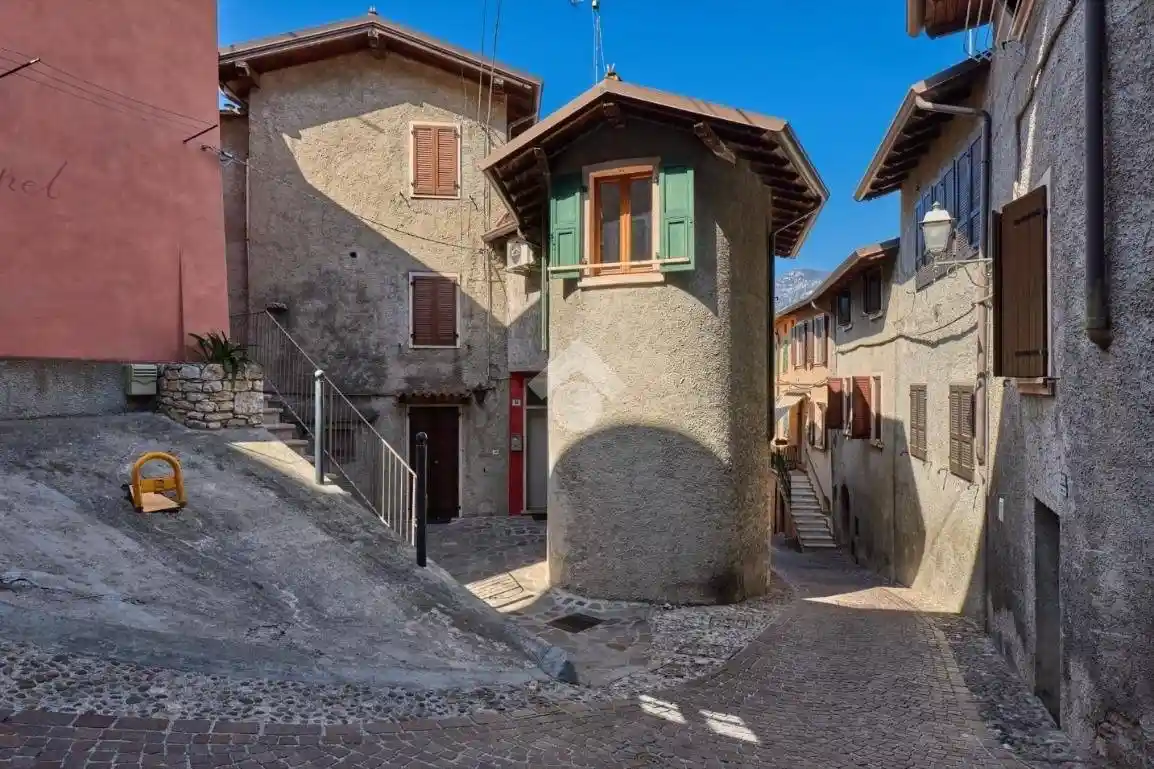 Rustico - Casale in vendita a Brenzone sul Garda