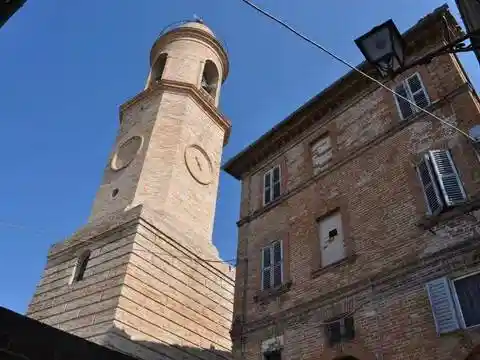 Palazzo - Edificio in vendita a Petritoli