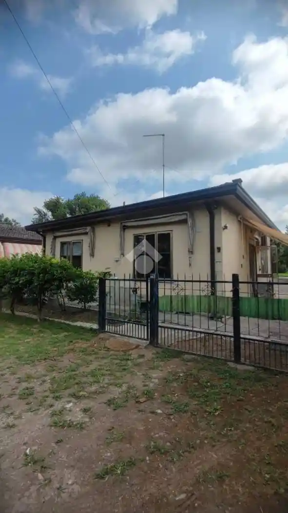 Casa indipendente in vendita a Tribano