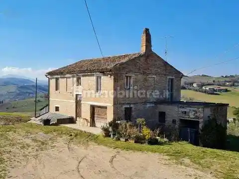 Rustico - Casale in vendita a Montefiore dell'Aso